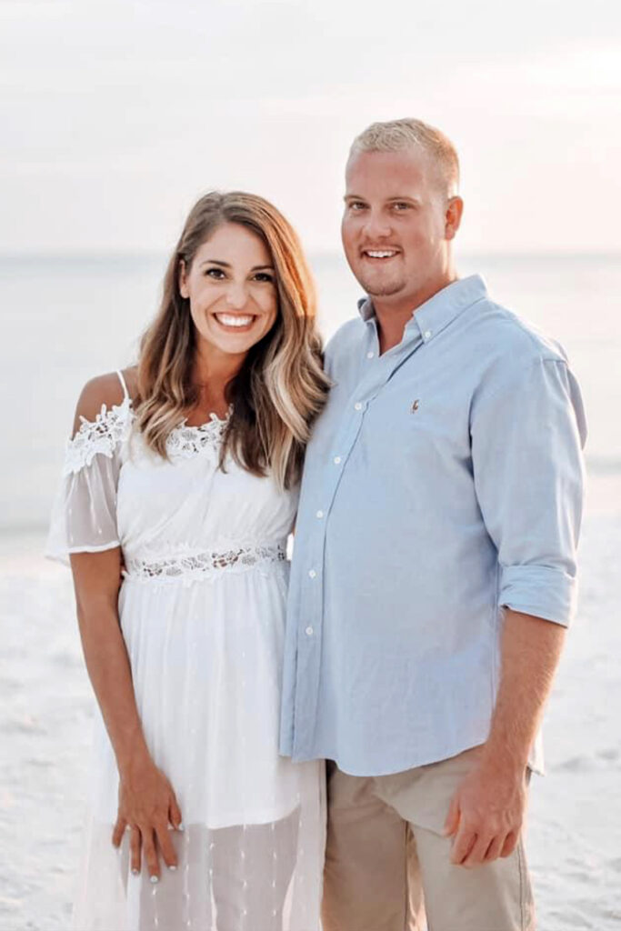 couple beach photoshoot at dusk