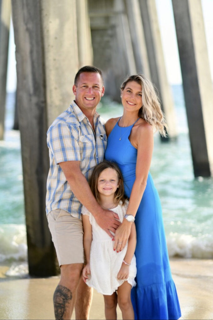 Mini family photo session under the pier in Panama City Beach